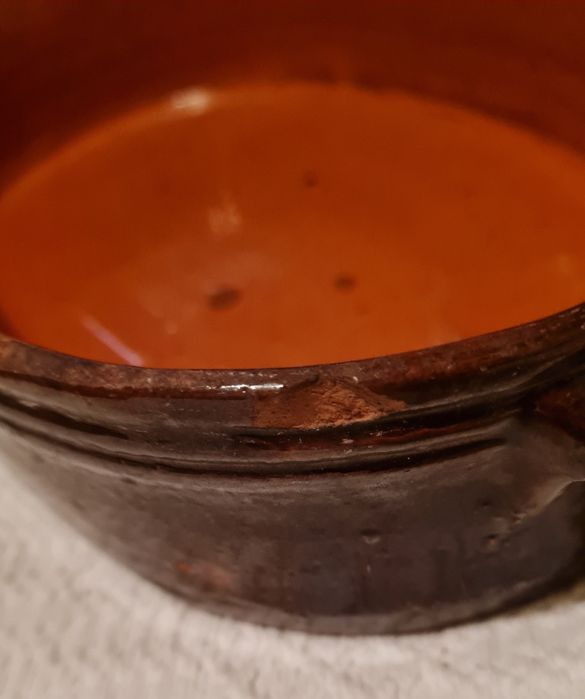 Керамичен сервиз, свещници ковано желязо и два гювеча