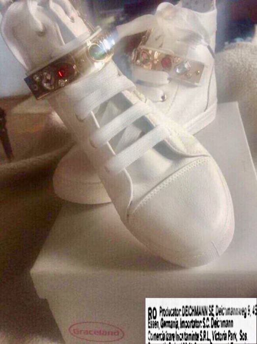 Adidas noi,model deosebit, predare personala, nr 37-38