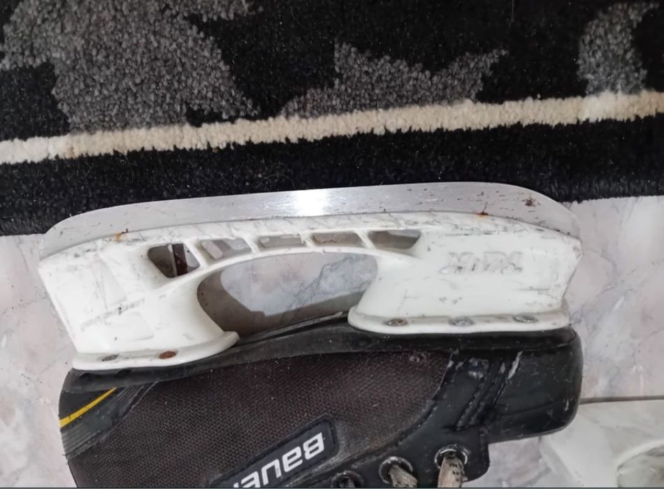 Vând patine second-hand