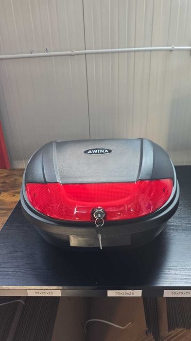 Cutie portbagaj moto/scuter, 60 x 44 x 31,5 cm, 48L , cu cheie și sistem antifurt, NOU