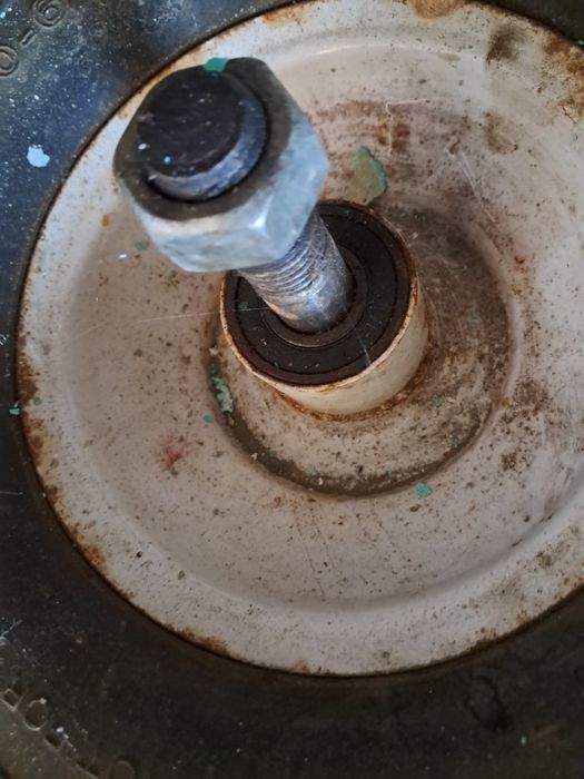 Колесо на тележку