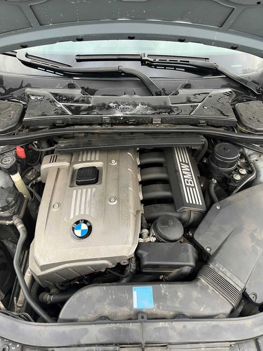 Vand bmw seria 3 e90  325i automat