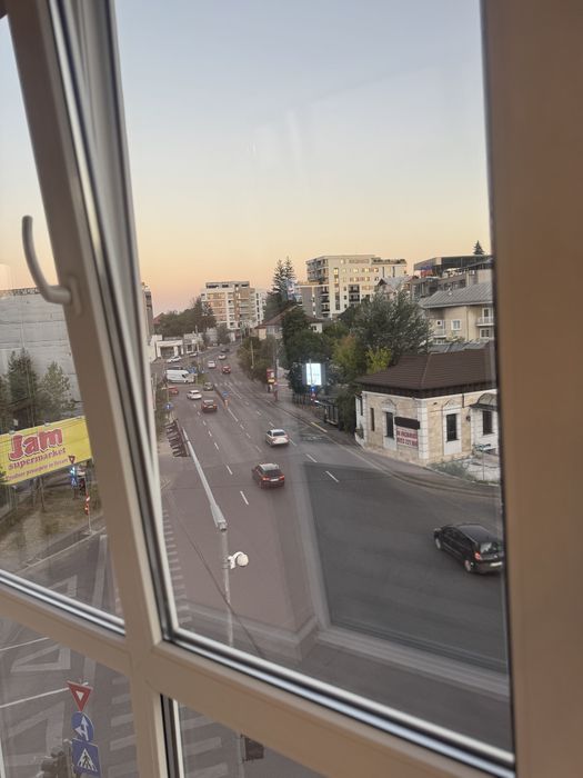 Apartament 3 camere central de inchiriat disponibil incepand cu data de 1 septembrie