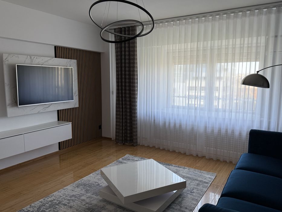 Inchiriez apartament 2 camere Unirii Camera de Comert