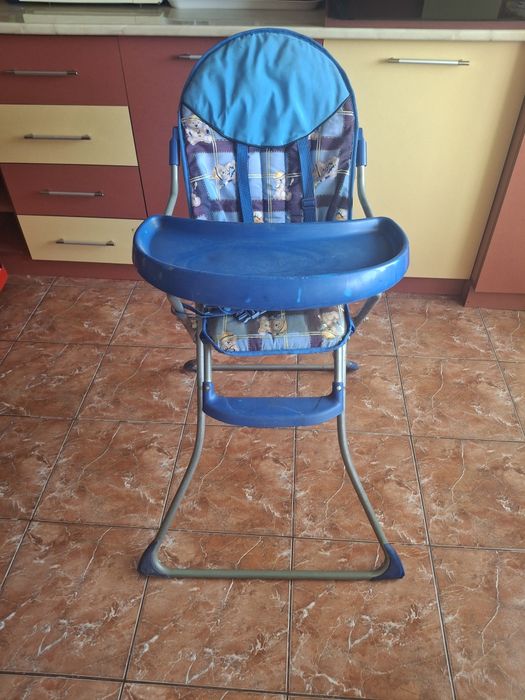 Scaun de masă pentru bebeluși
