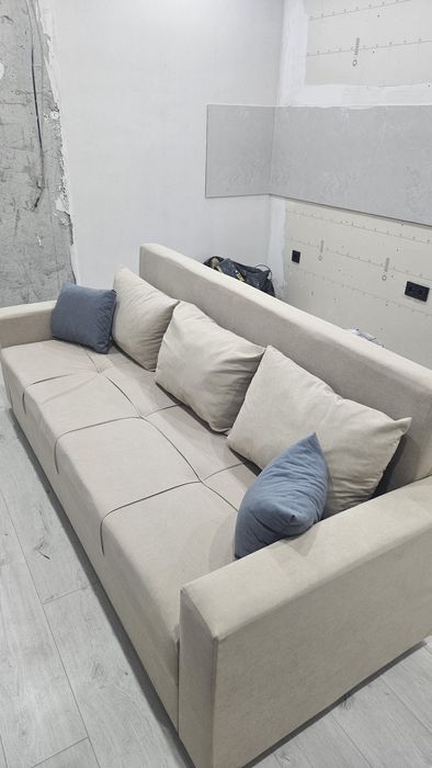 Срочно продам новый диван