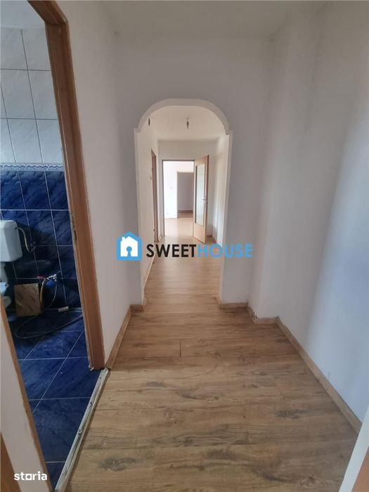 Apartament cu trei camere zona centrala