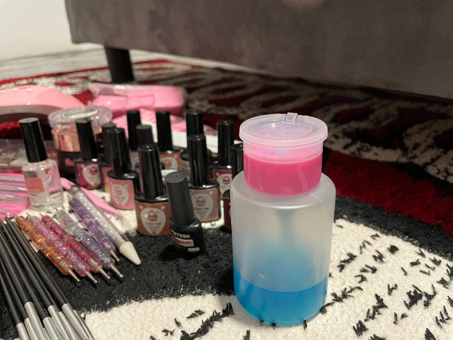 Produse pentru unghii