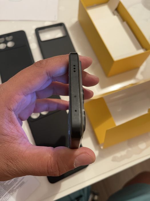 Poco x6 pro в черном цвете