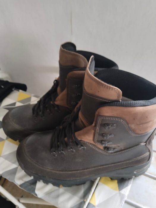 Новые кожаные зимние ботинки