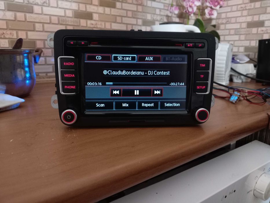 Radio cd rcd 510 310 golf 5 plus turan tiguan passat cu cod inclus