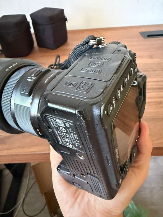 Nikon D7000 с объективами и аксессуарами