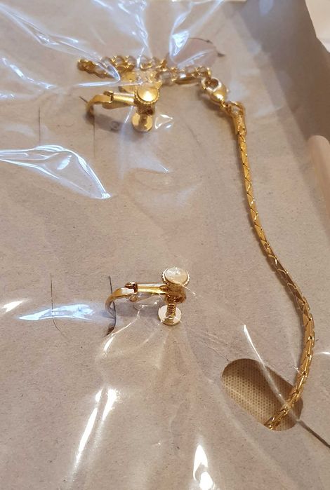 Coliere și cercei cu cristale – NOI