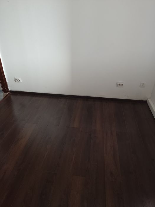 Manopera parchet 25de lei mp 15lei plinta ml