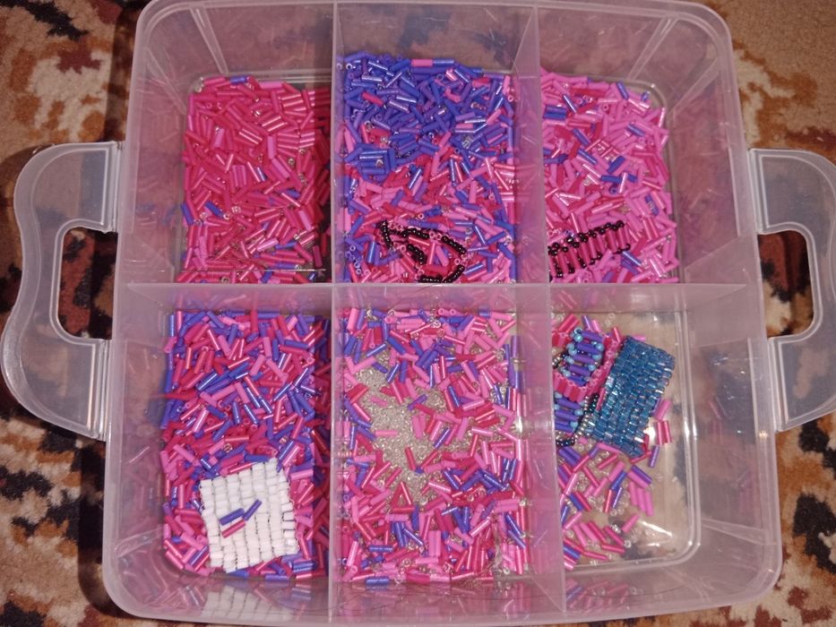 Набор бисера с  дополнениями