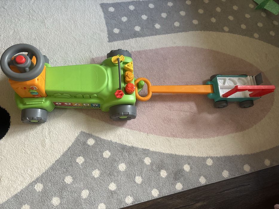 Интерактивен влак на Fisher Price