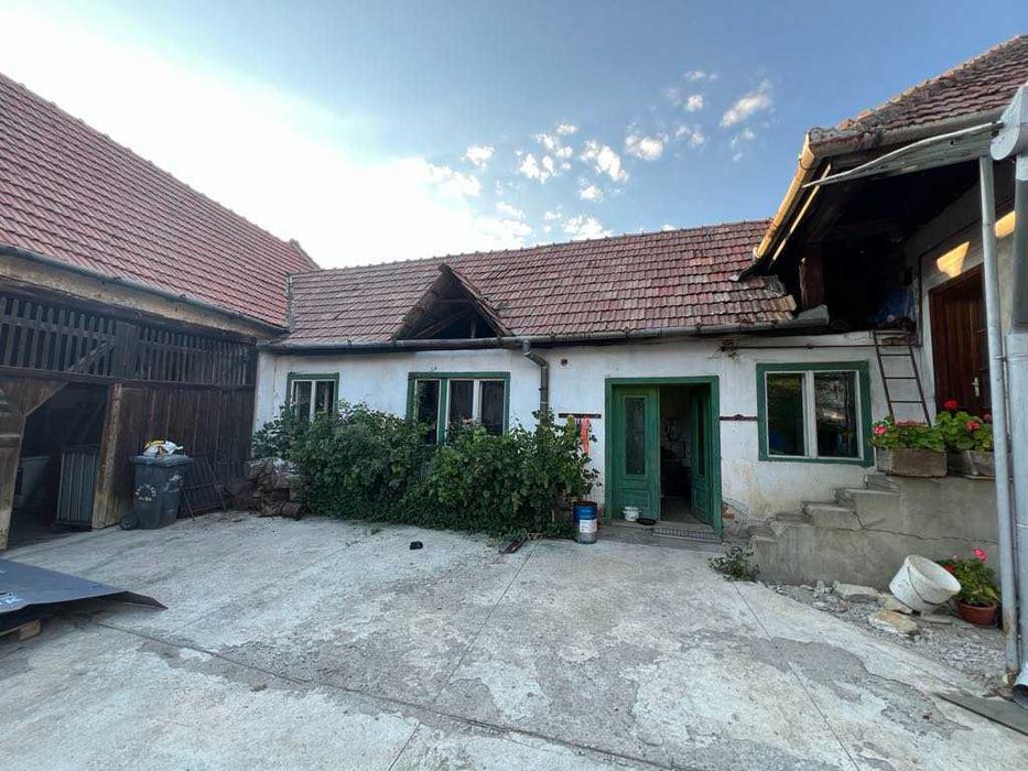 Casă de vânzare Sebeșel, jud. Alba – 8 km de Sebeș, traseu Transalpina