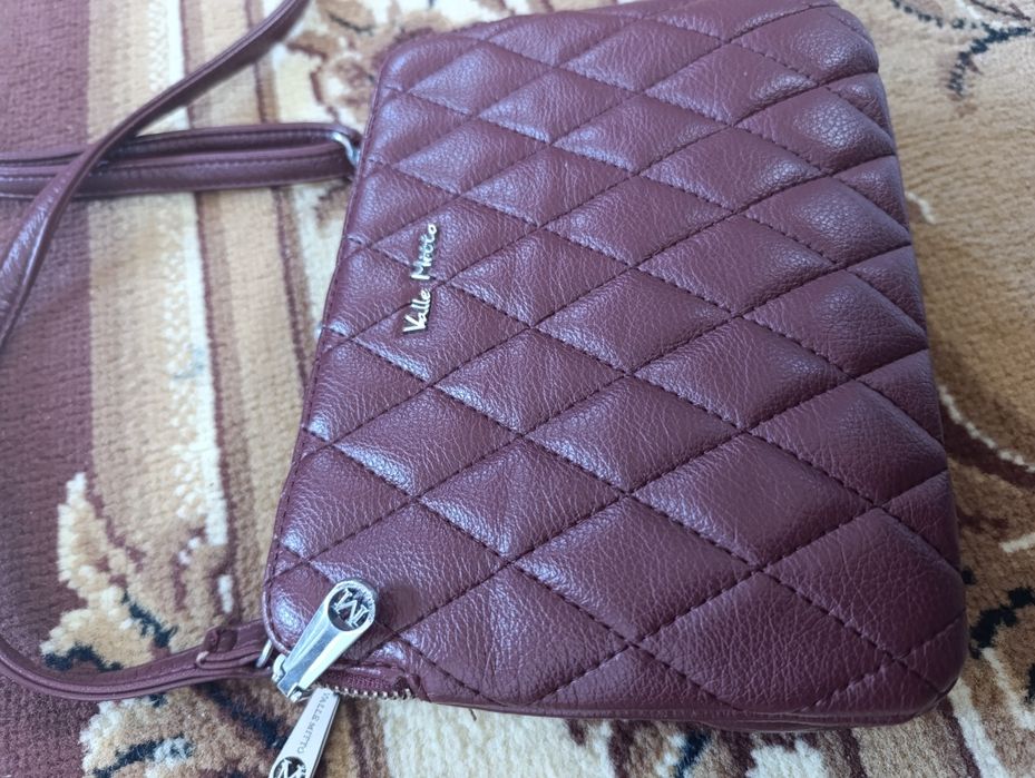 Продам кожаную сумочку