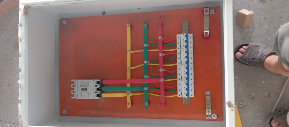 Электрик  шит установка мантаж  электромобиль га зариятика установка