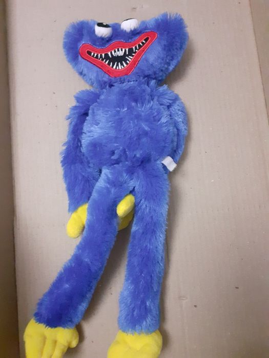 Каждая игрушка по 100 тг.