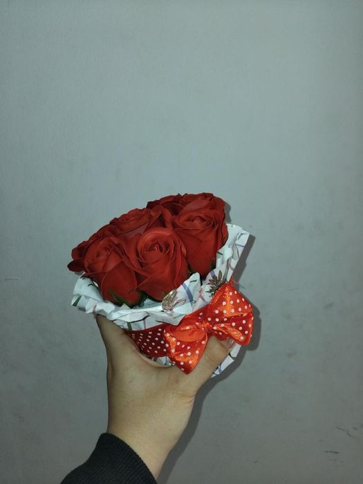 Cutiuță cu trandafiri de săpun