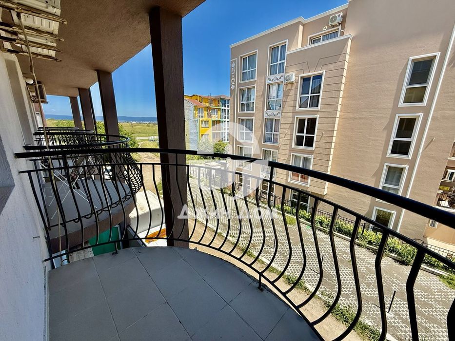 Едностаен апартамент в жилищна сграда БЕЗ ТАКСА, с. Равда