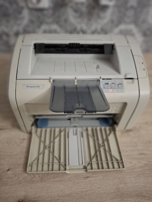Принтер HP Laserjet 1018