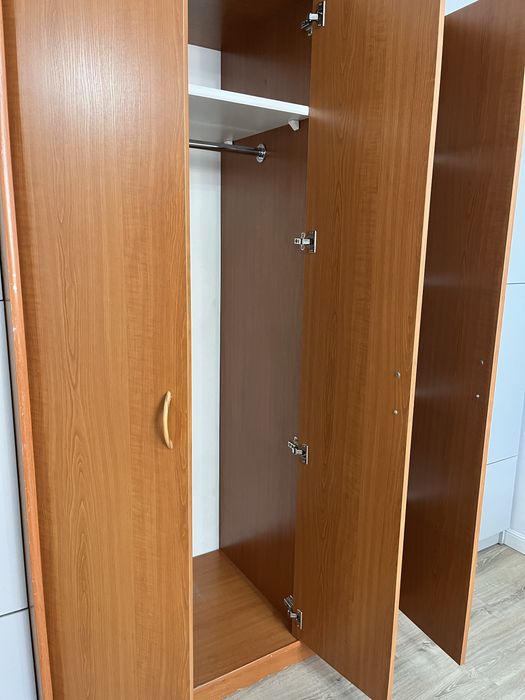 Продам платяной шкаф