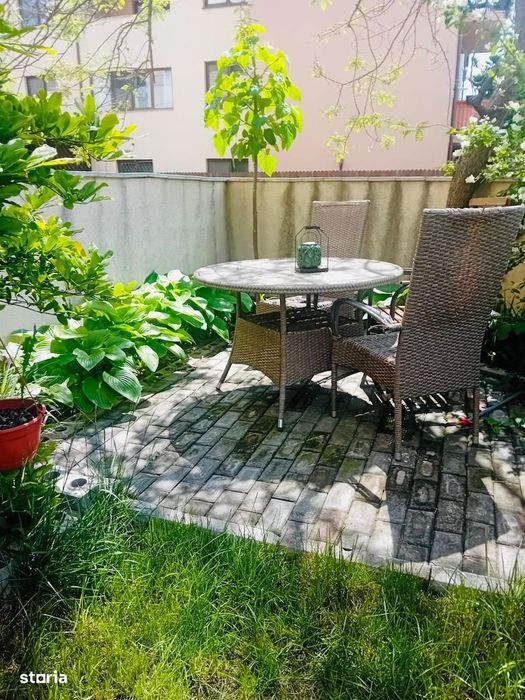Apartament cu 2 camere decomandat, mobilat și utilat + 47 mp grădină
