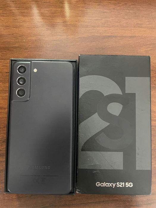 Samsung S21 FE, коробка, отличное состояние