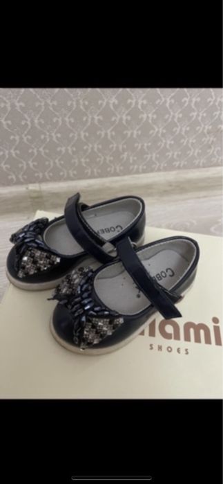 Сандали на девочку две пары