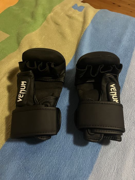 ММА ръкавици на venum