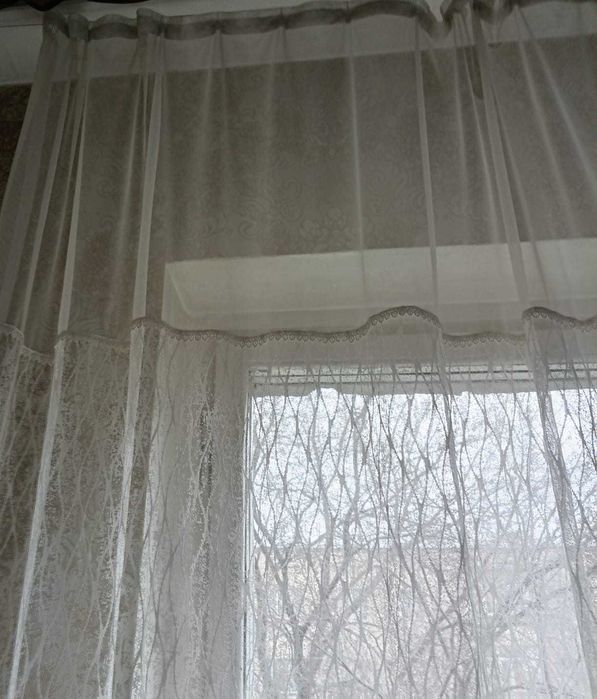 Тюль короткая. не новая.