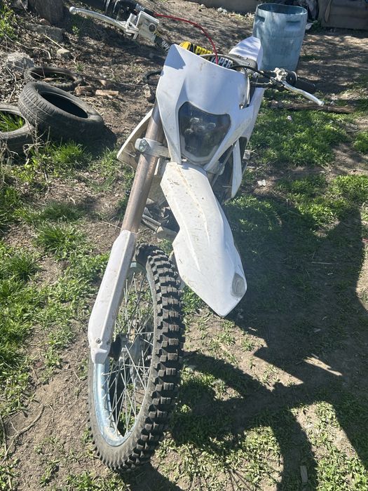 Продам эндуро 06 на 4клапонке