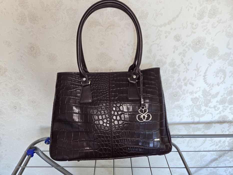 Продам сумку женскую.