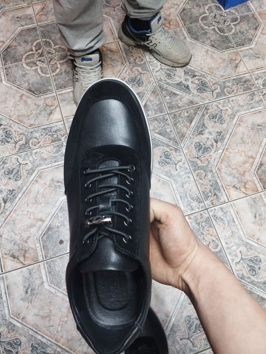 Продаю Новые 42 размер