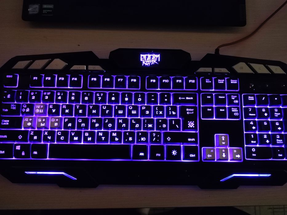 Продаю клавиатуру