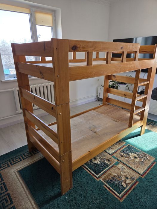 двухъярусная кровать