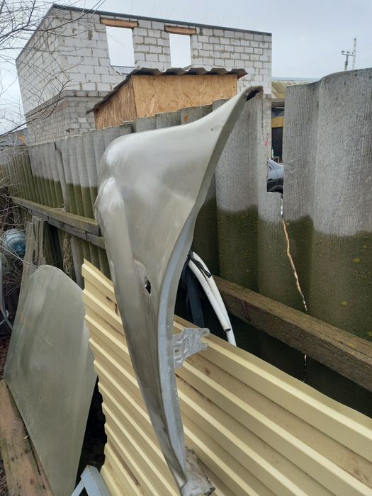 Капот и левый крыло на Ларгус