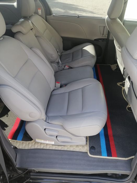 Продам автомобиль Taiota Siena 2015. Объем 3,5 .