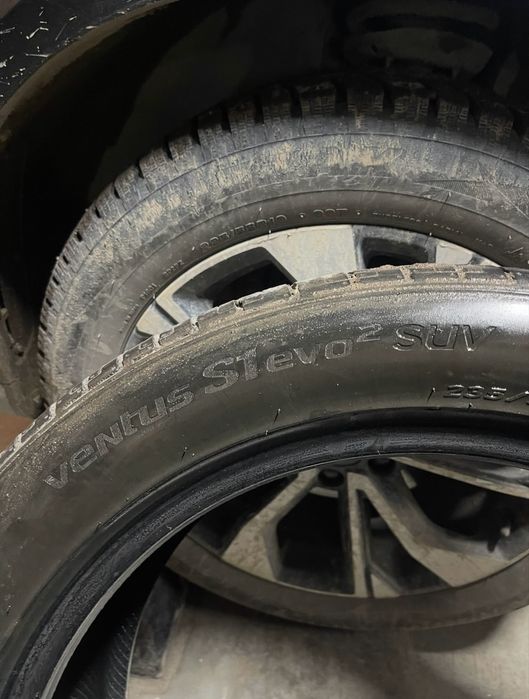 Продаются шины 235/50/19 Henkook