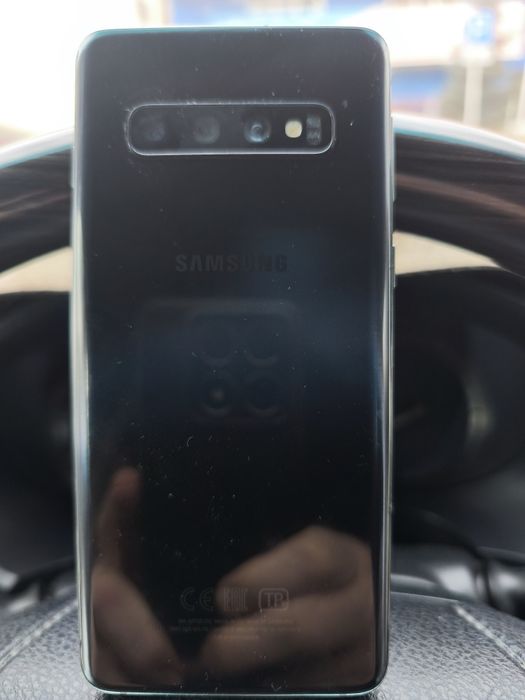 Смартфон  Samsung S 10