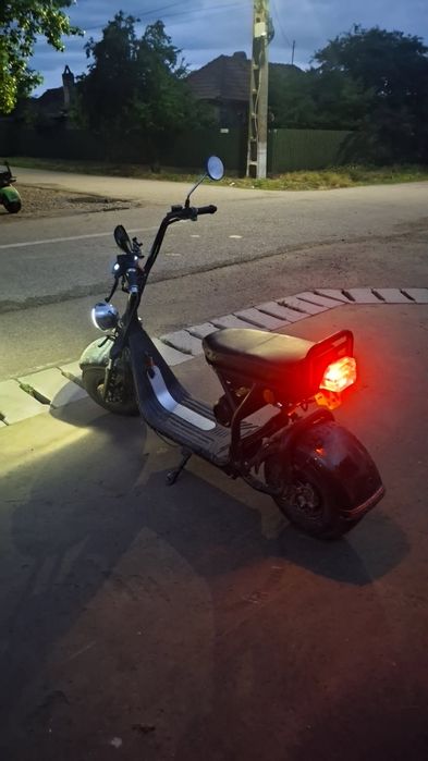 Vând scuter electric
