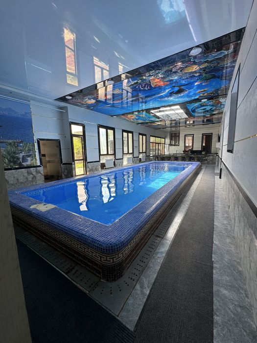 300000 сум  сауна бассейн биляард плестешн 8 та одамгача щу нарх