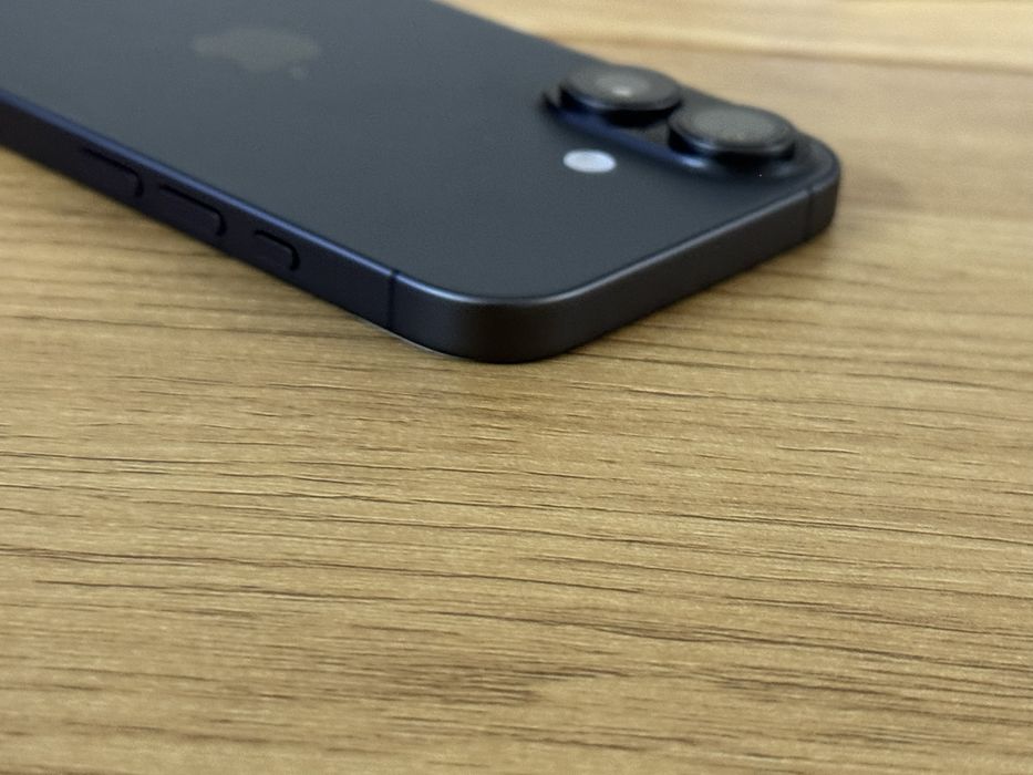 Бартер “нов” iPhone 17 256gb black
