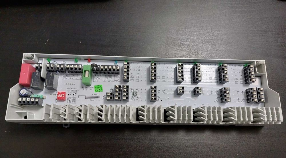 Unitate de comanda / controller 6 zone Jürgen Schlõsser - Confort 230V