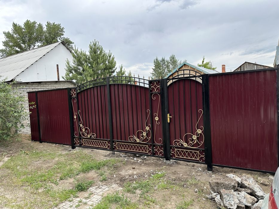 Распашные кованные ворота