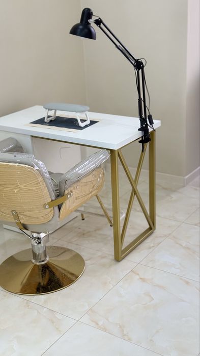 Сдается место для мастера ногтевого сервиса.