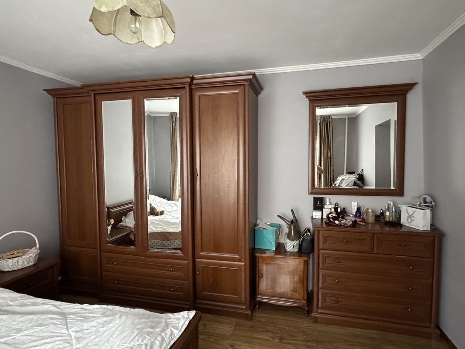 Продам спальный гарнитур