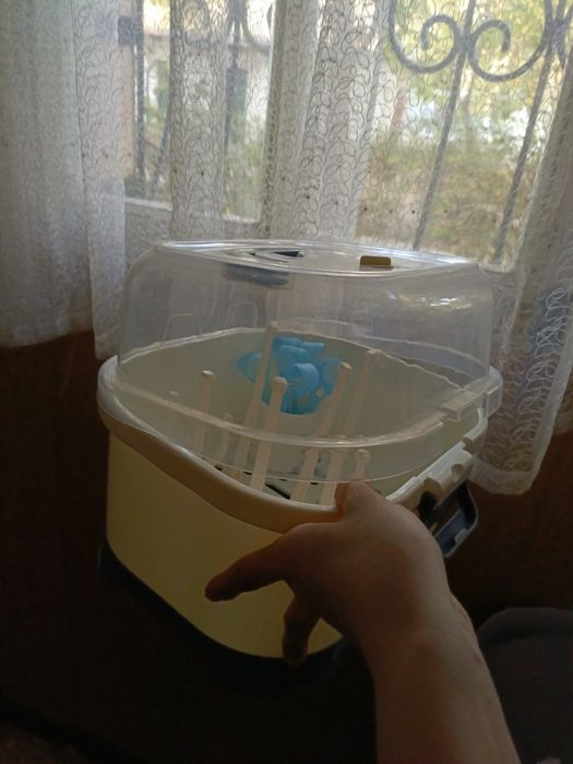 Контейнер для бутылочек чтобы не пылились